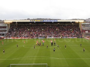9762waitingtokickoff.jpg