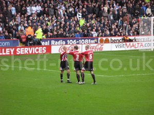 0957celebratehendogoal.jpg