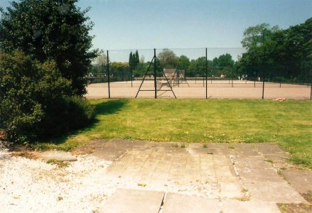 Millhouses park L May 1993.jpg
