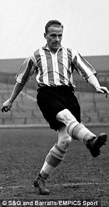 Willie Watson Sunderland 4 caps Yorkshire and England.jpg