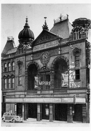 Empire Theatre 1959 after closure and last show Saturday 2 May.jpg