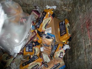 Supermarket waste.jpg-pwrt2.jpg