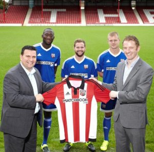 Matchbook-Brentford-Kit-2015-16.jpg