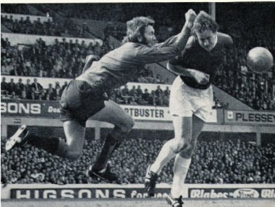 1971-72 Aug 21 A V Everton W 0-1 HT0-0 Woodward-photo2.jpg