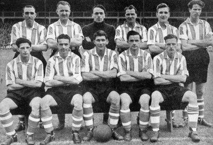 1951-52 AB-F.E. Smith centre forward.jpg