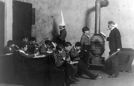 dunce-2-loc.jpg dunce-2-loc.jpg