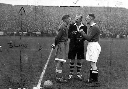 1945 Chelsea V Moscow Dynamo-1 (2).jpg