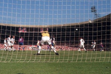 david-hopkin-vs-sheffield-united-2_0.jpg