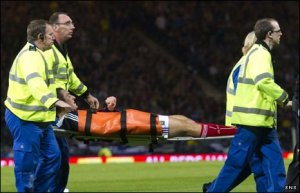 _49029240_wallace_stretcher_466.jpg