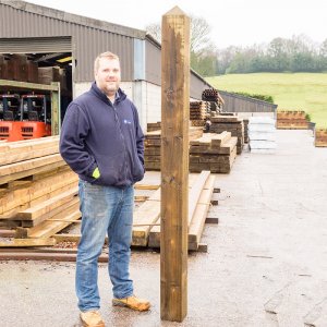 square-gate-posts-6x6-800px-002.jpg