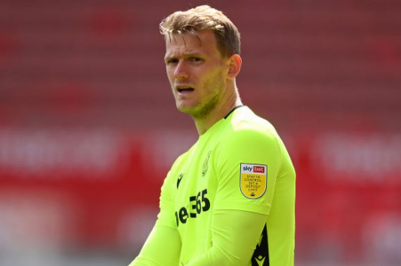 Stoke City keeper Adam Davies completes Sheffield United transfer and Paul Heckingbottom reuni...png