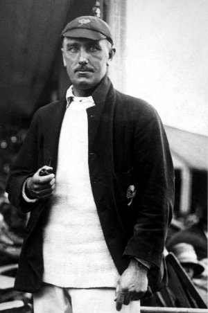 Wilfred Rhodes 1930.jpg