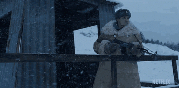 guard-stranger-things4.gif
