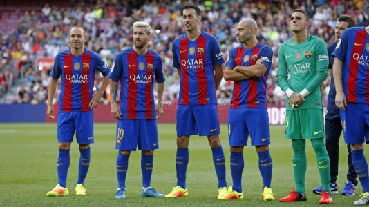 barcelona-to-finally-debut-qatar-airways-sponsored-shirts (7).jpg