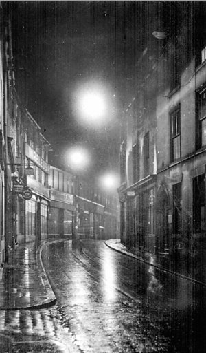 Change Alley - looking to High St 1936 (2).jpg