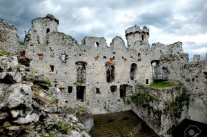 5203914-Ruined-castle-in-polish-village-ogrodzieniec-Stock-Photo.jpg
