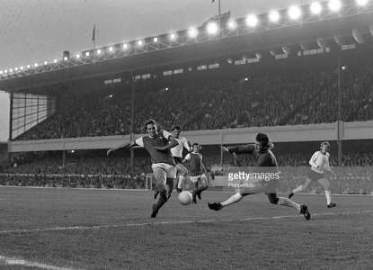 1971-72 24 Aug V Arsenal W 0-1.jpg