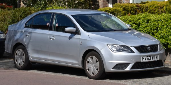 2014_Seat_Toledo_1.6_TDI_front_view.jpg
