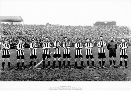 1915 FACF prematch photo at Old Trafford (3).jpg