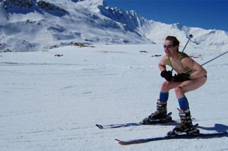 620-ivan-hollingsworth-skied-10km-in-a-mankini-to-raise-money-for-the-children-s-heart-unit-fu...jpg