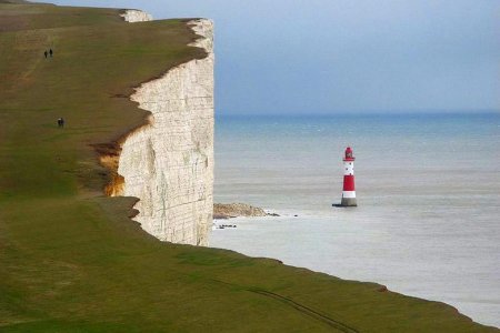 800px-Beachy_Head-_Sussex-_UK.jpg