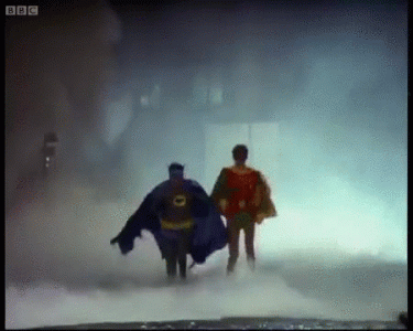 DKznWTry3u9Q4.gif