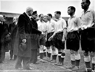 Jimmy Hagan soccer-wartime-international-england-v-scotland-gb2ngt (2).jpg