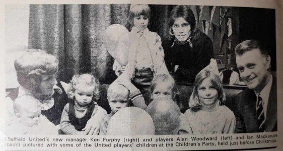 xmasparty73.jpg xmasparty73.jpg