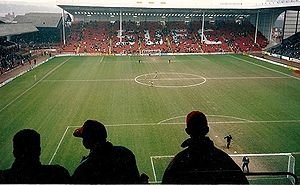 300px-Brammall_Lane_-_Sheffield_-_mars_1992.jpeg.jpg