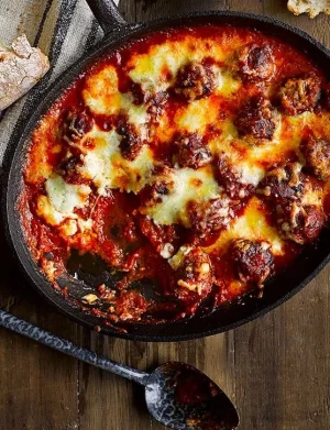 Meatball and mozzarella pan bake.webp