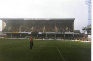 Blades v Pigs - Tracey 01.jpg