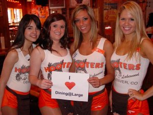 Hooters%20Girls.jpg