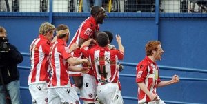 Blades  celebrating infront of the pigs 'kop'.jpg