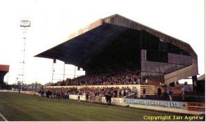 east-stand-on-matchday-old-showground-scunthorpe.jpg