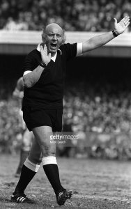 derby-county-v-nottingham-forest-referee-roger-kirkpatrick-yells-picture-id177270404.jpg