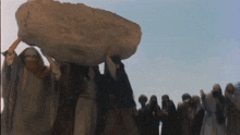 1738444653944.gif