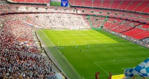 2018_League_Two_play-off_Final_-_Coventry_3rd_goal_celebration~2.webp