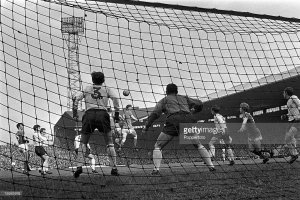 sport-football-pic-20th-april-1968-division-1-manchester-united-1-v-picture-id78983978.jpg
