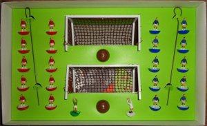 Subbuteo-Continental-Display-Edition-Boxed-Set-Early-1970-39-s_700_600_69QCG.jpg