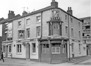 OB_PH1276_SALS_publichouses_1983.jpg