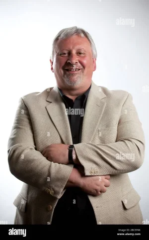 southend-united-manager-paul-sturrock-2BC5F4K.webp