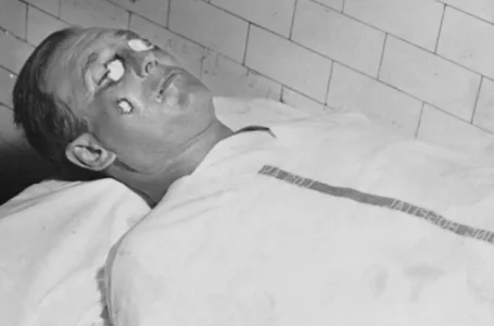 s-l1200.webp s-l1200.webp