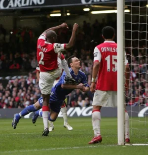TERRY-Arsenal-2007-Diaby-GettyImages-589694110.webp
