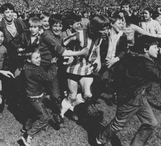 Wat71pitchinvasion.webp
