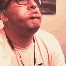 LIPS BLOWING.gif LIPS BLOWING.gif