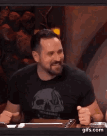 critical-role-travis-willingham.gif critical-role-travis-willingham.gif