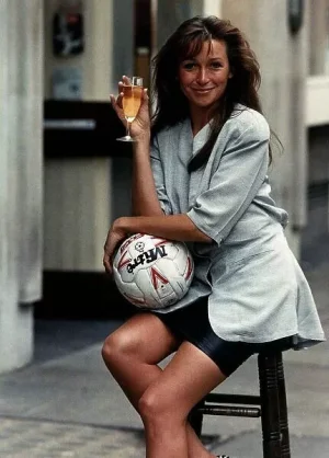 cherie-lunghi-actress-june-1989-21581688.jpg.webp