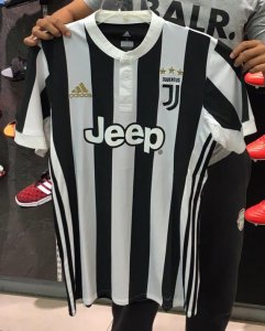 juventus-17-18-home-kit-2.jpg
