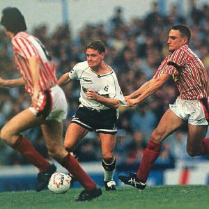 3673c054f4cb734ea29e459bcd91a808--sheffield-united-football-kits.jpg