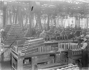 Industry_during_the_First_World_War-_Sheffield_Q33006.jpg